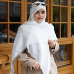 روسری طیف سفید و کرم