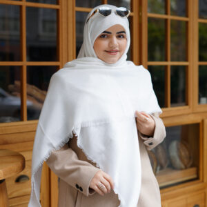 روسری طیف سفید و کرم